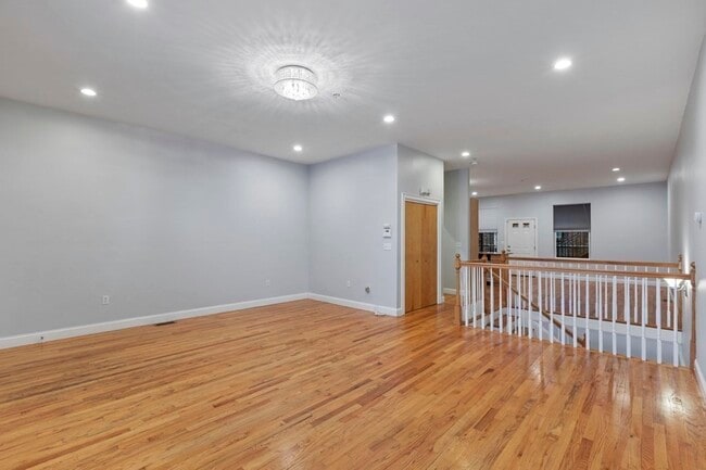 Building Photo - 873 Harrison Ave