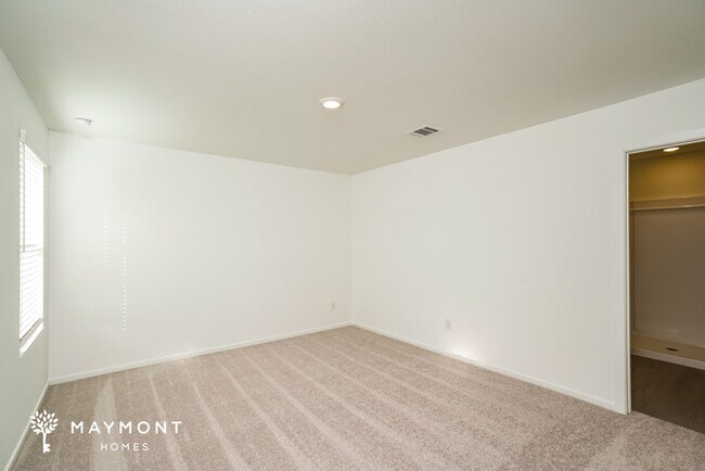 Foto del edificio - 3049 Fantasy Ter Dr