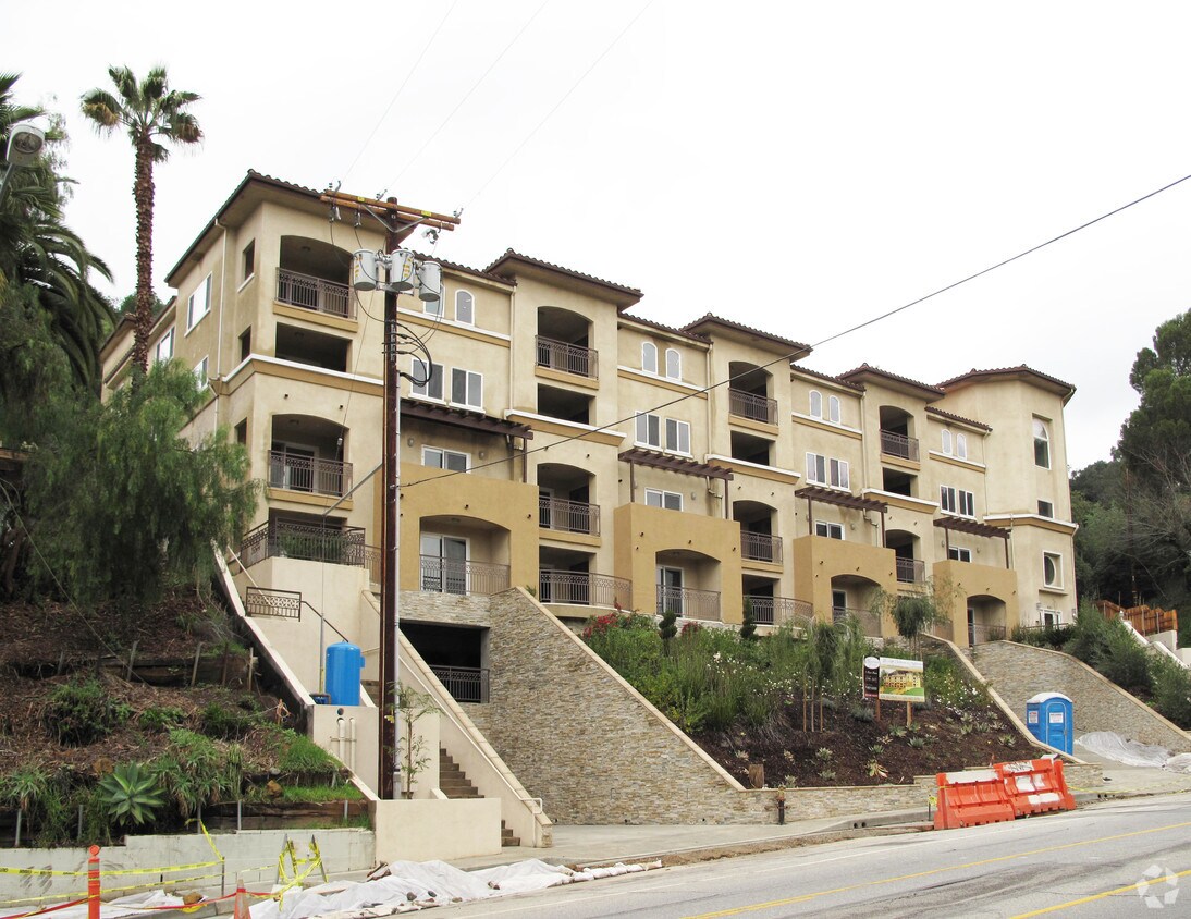 Building Photo - 6221 Monterey Rd