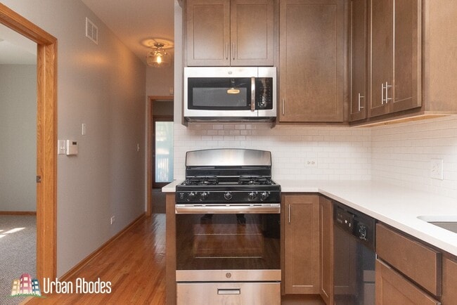 Building Photo - 1420 W Ohio St