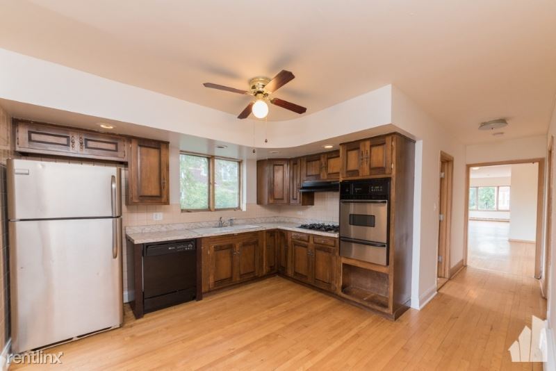 Foto principal - 3646 W Fullerton Ave