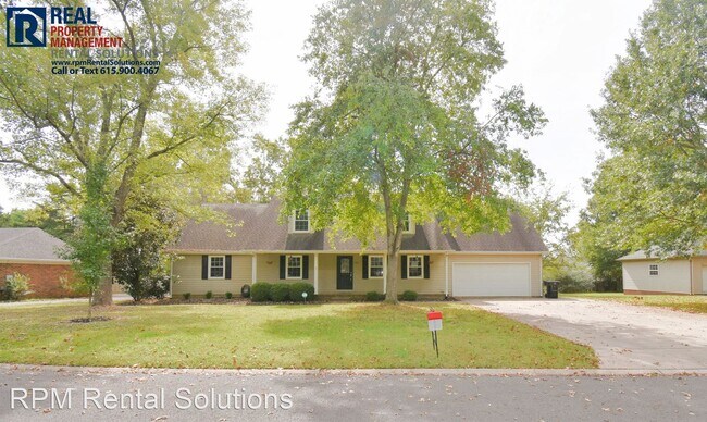 Foto del edificio - 4 br, 3 bath House - 1506 Belle Oaks Dr.