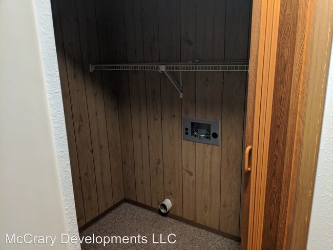 Building Photo - 505 N 5th St