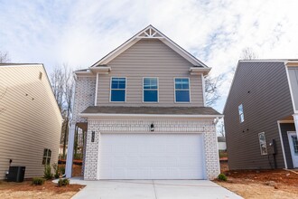 Building Photo - 2137 Birch Mountain Run