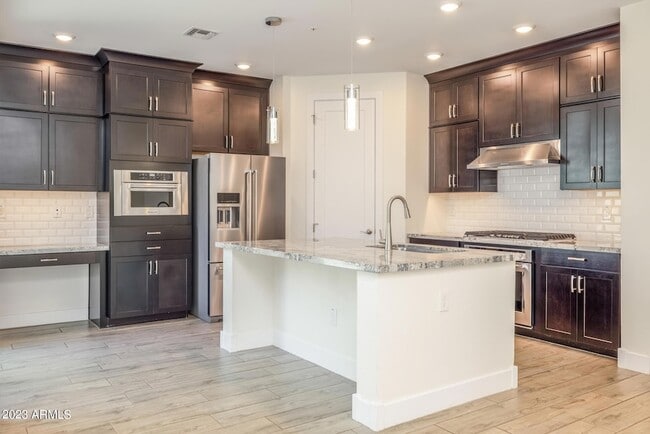 Building Photo - 3855 S McQueen Rd