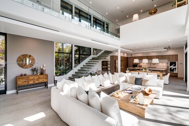 Building Photo - 4094 Park Ave