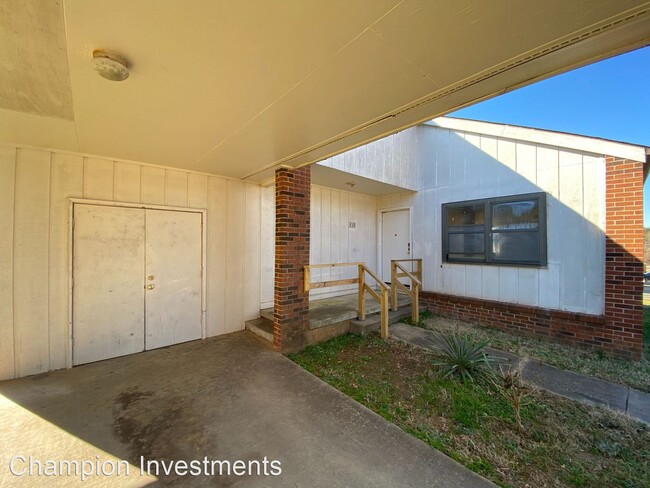 Building Photo - 3 br, 1 bath House - 311 Olsen Drive