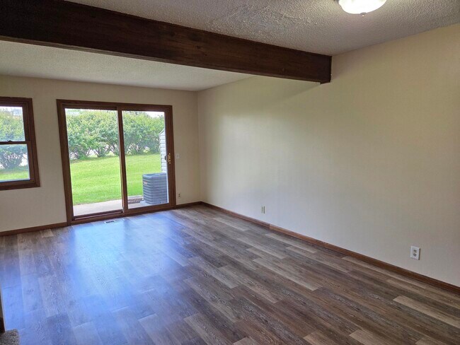 Foto del edificio - 2820 67th Ln N