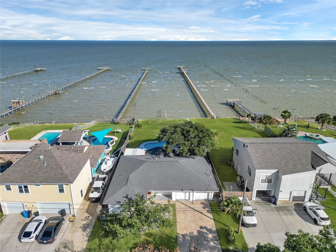 Primary Photo - 8010 Ocean Dr