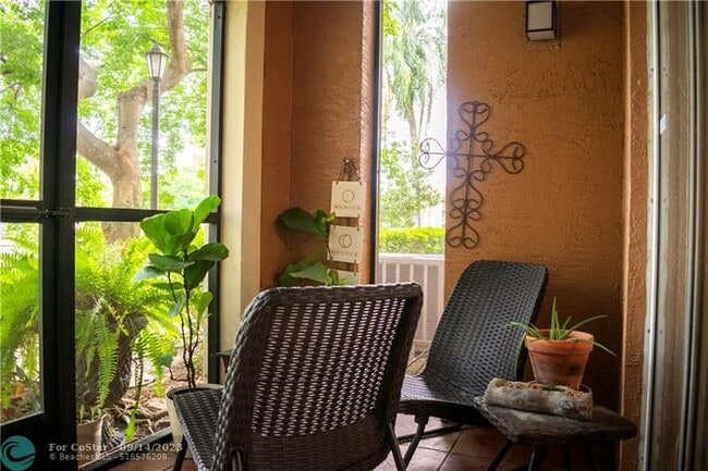 Building Photo - 4828 N State Rd 7