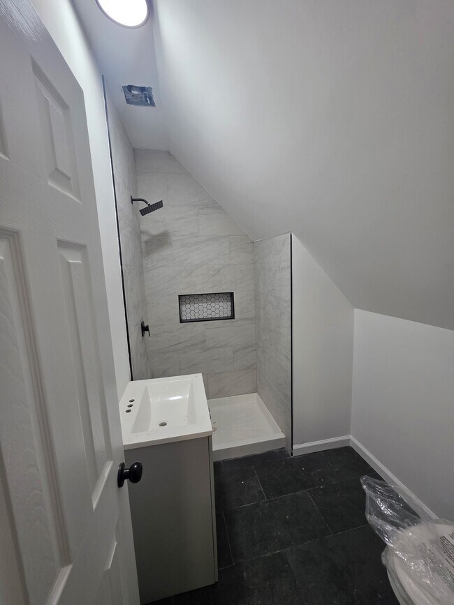 Foto del edificio - 3061 W 46th St