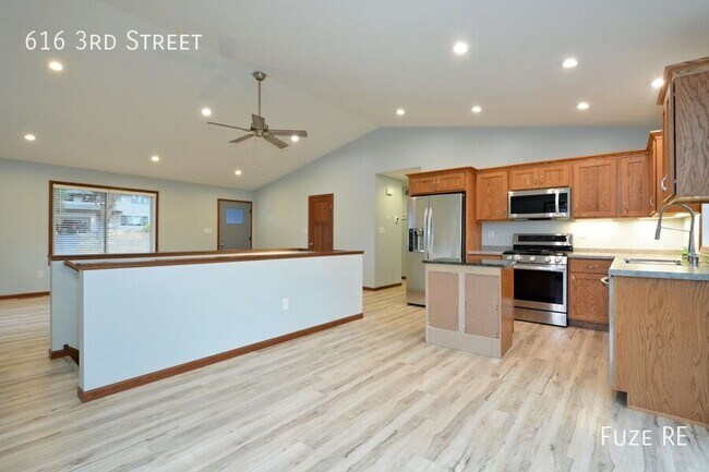 Foto del edificio - 616 N 3rd St