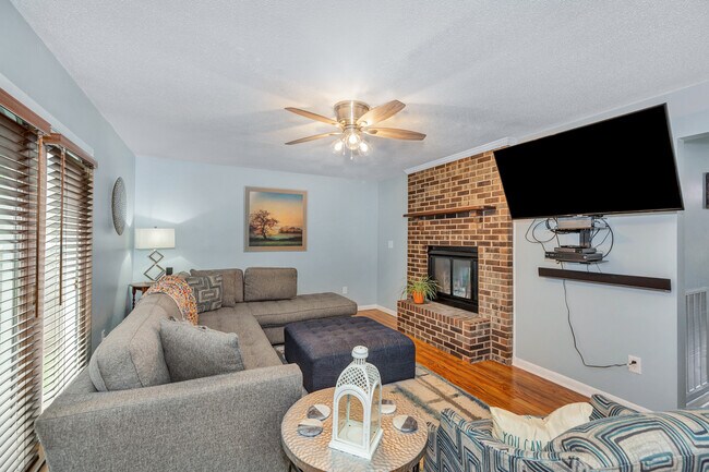 Building Photo - 6512 Willow Springs Blvd NW
