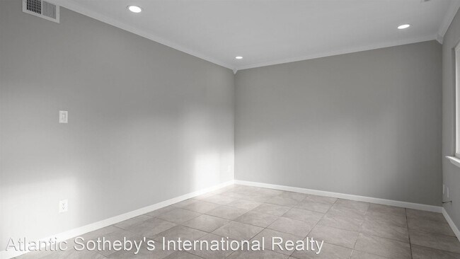 Foto del edificio - 3 br, 1.5 bath House - 839 Devonshire Ct