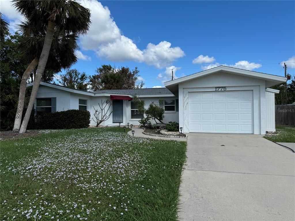 Foto principal - 1775 Valencia Dr