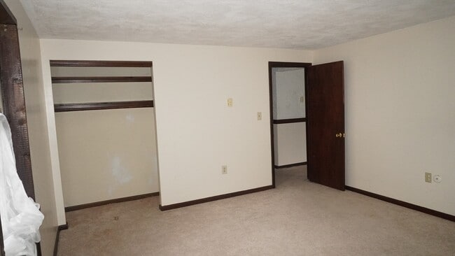 Foto del edificio - 53 Swanson Ct