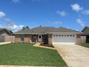 Building Photo - 2212 Peachwood Ct