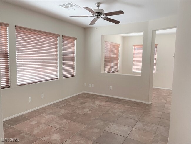 Foto del edificio - 12065 Hathaway Pines Dr