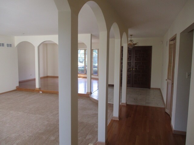 Building Photo - 4 Royal Vale Dr