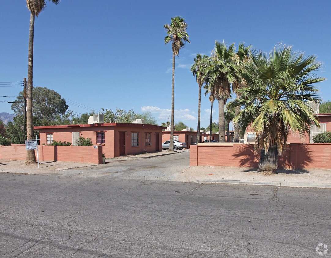Building Photo - 2514 N Geronimo Ave
