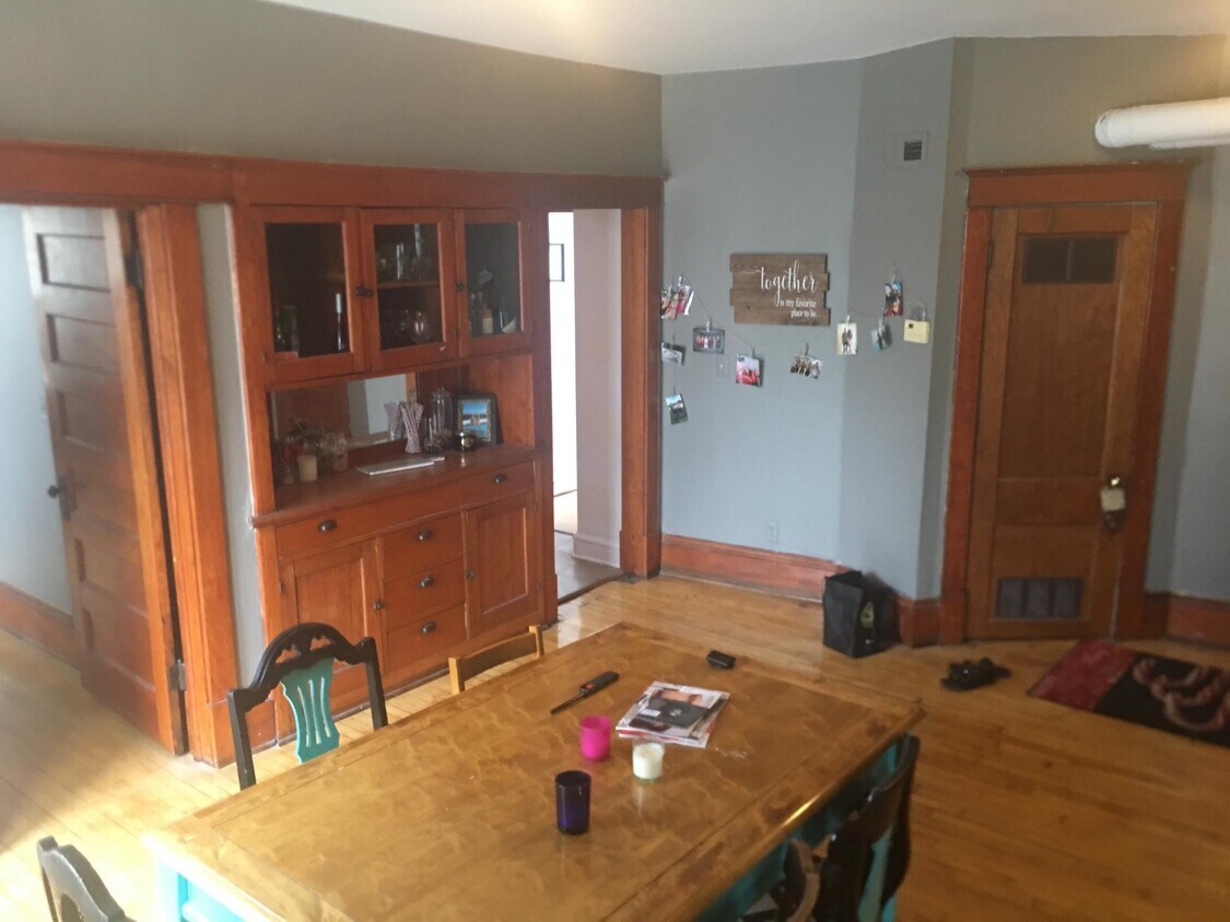Foto principal - 2657 Dupont Ave S