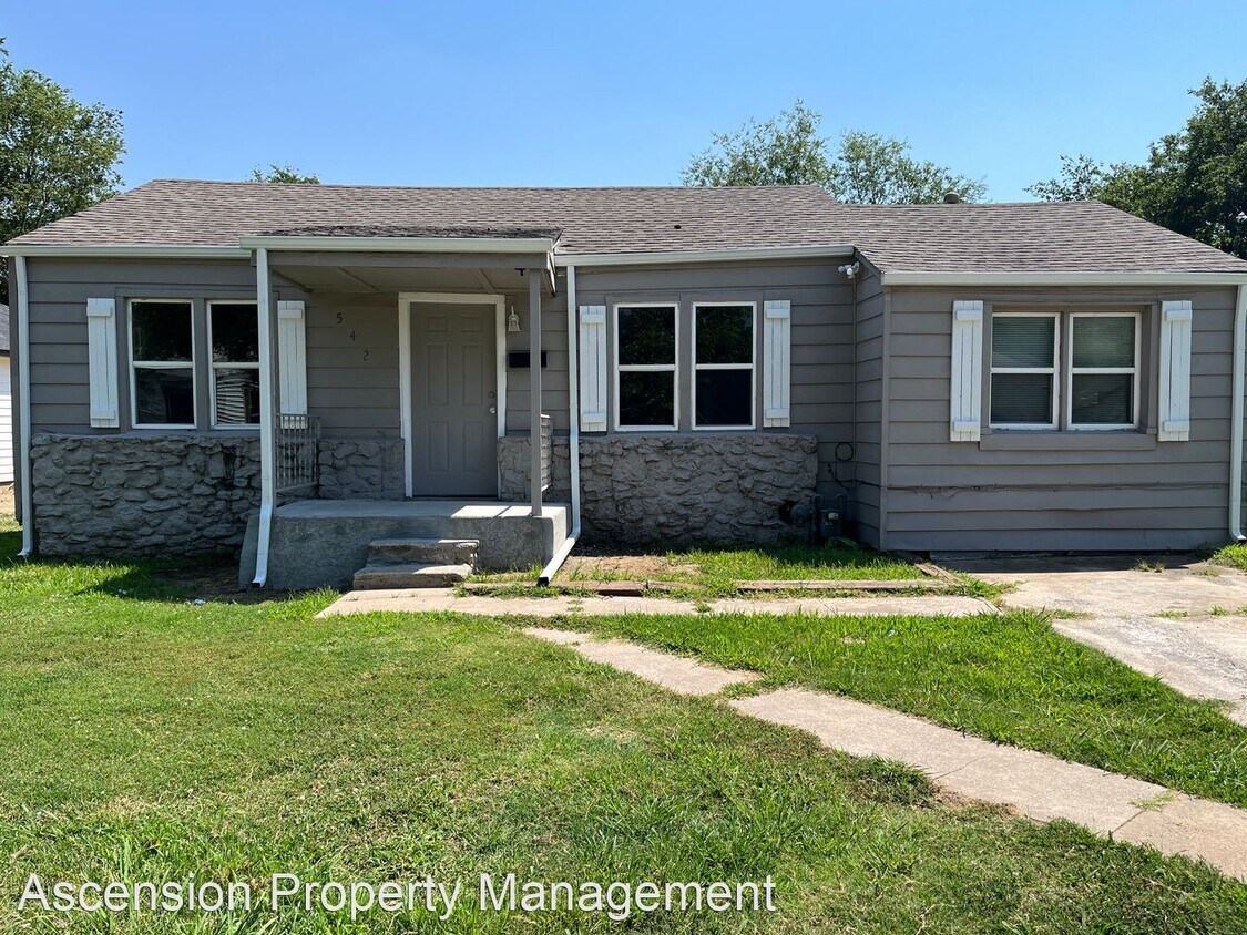3 br, 2 bath House 542 E Seminole Pl House Rental in Tulsa, OK