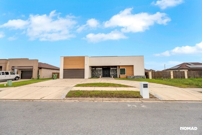 Building Photo - Spacious 4BR House in Brownsville