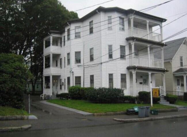 Foto del edificio - 114 Winthrop St