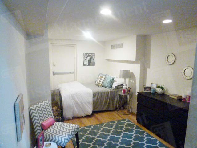 Foto del edificio - 321 E 69th St