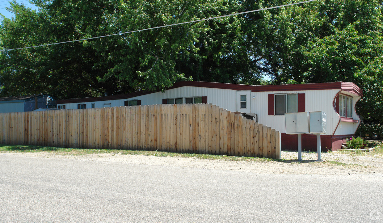 Primary Photo - Circle C Mobile Home Park