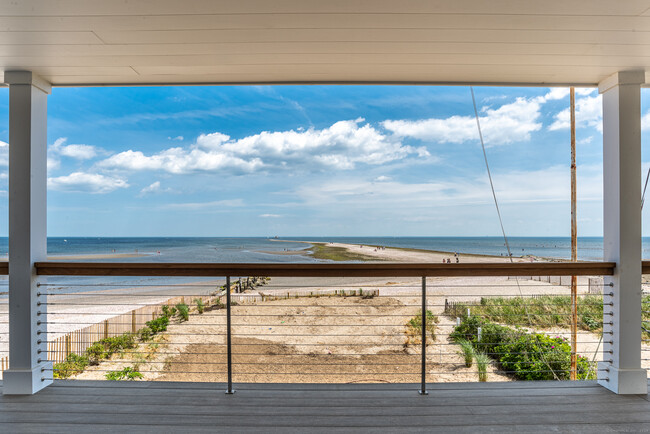 Building Photo - 26 Lighthouse Point