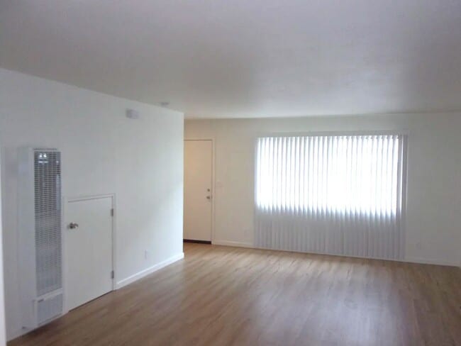 Building Photo - Updated and Renovated 2-Bedroom Townhouse in Lompoc