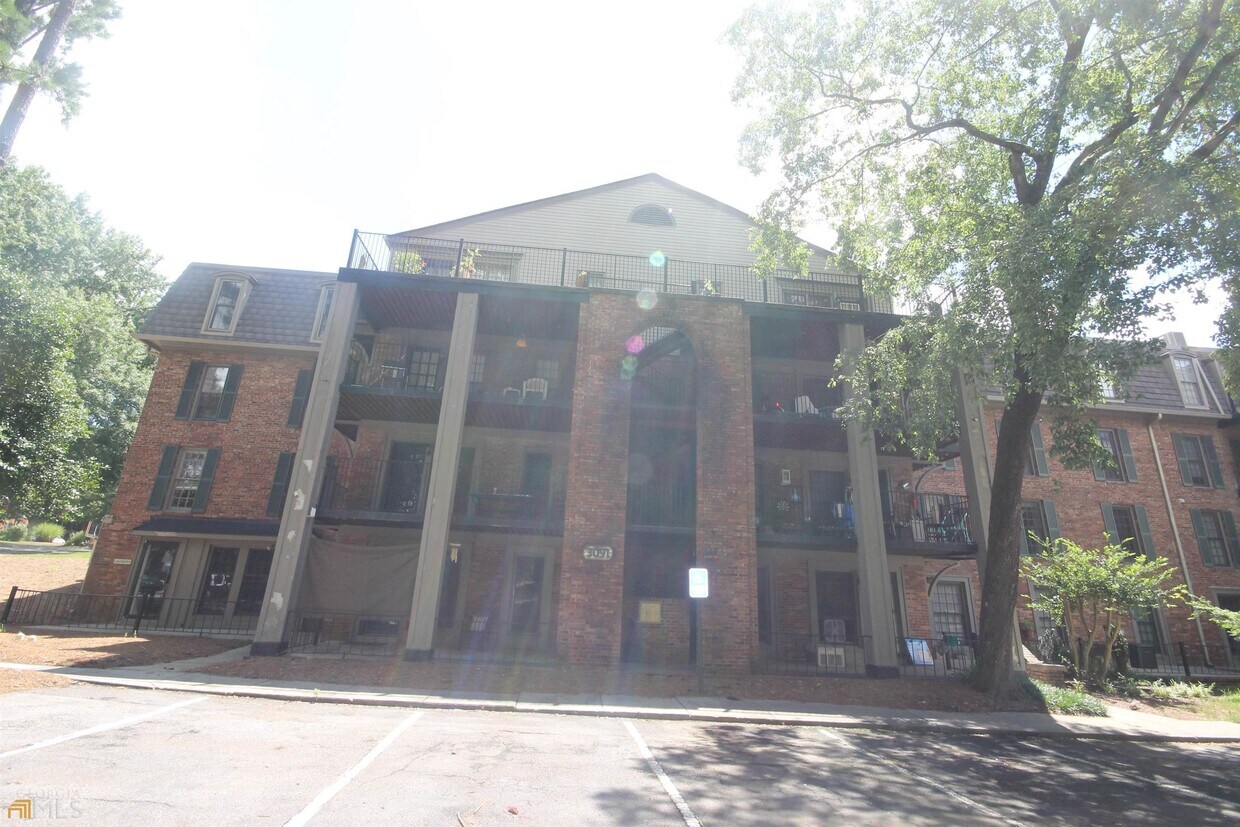 3091 Colonial Way Unit H1, Atlanta, GA 30341 Condo for Rent in