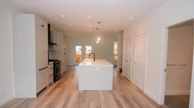 Photo du bâtiment - 525 2nd St E