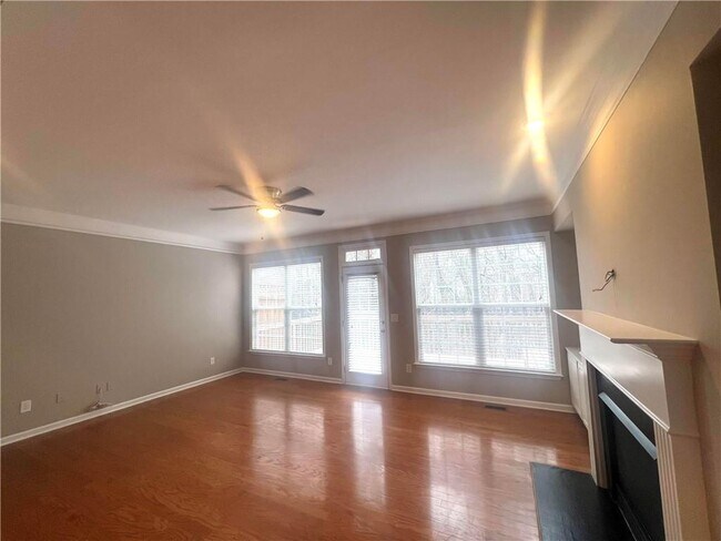 Building Photo - 10870 Alderwood Cove