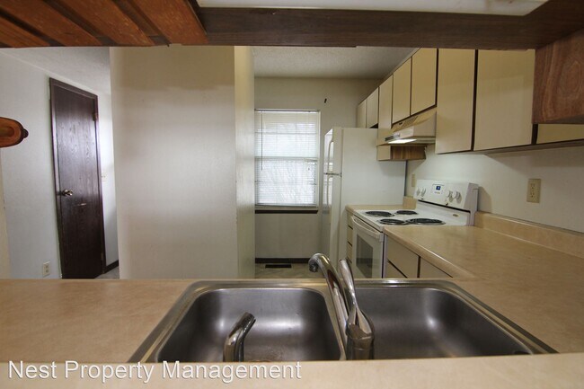 Building Photo - 3 br, 2 bath House - 2525 Sylvan Glen