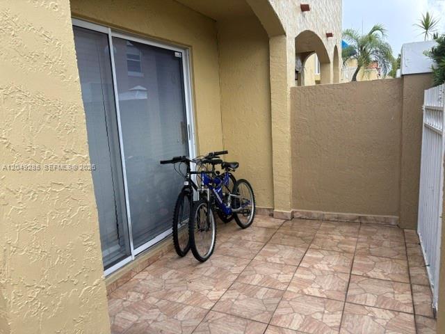 Foto del edificio - 415 NW 85th Pl
