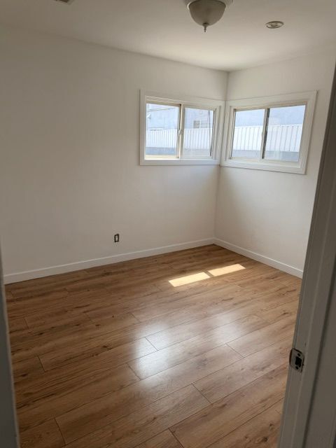 Foto del edificio - 15722 Larch Ave