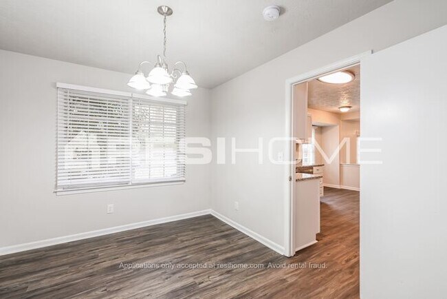 Building Photo - 5615 Shadow Rock Drive