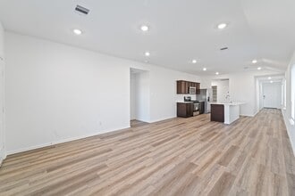 Building Photo - 1011 Vilana Rdg Ln