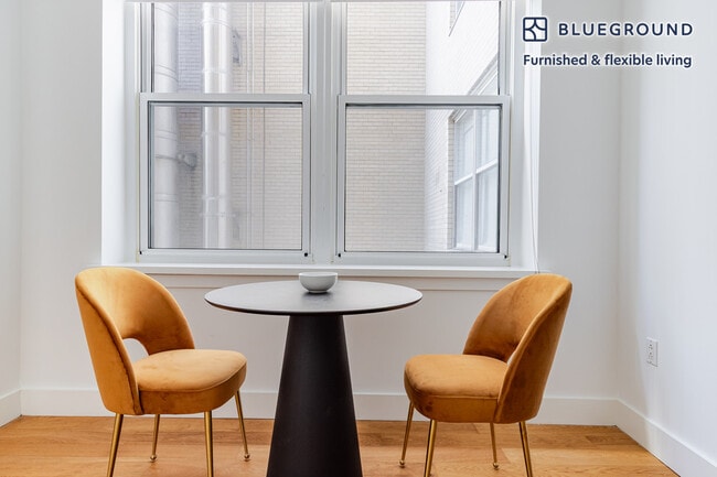 Building Photo - 50 Murray St