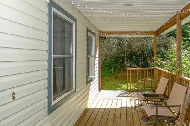 Building Photo - 55 Sherwood Dr