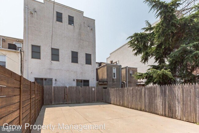 Building Photo - 3 br, 2.5 bath House - 2721 Cambridge Street