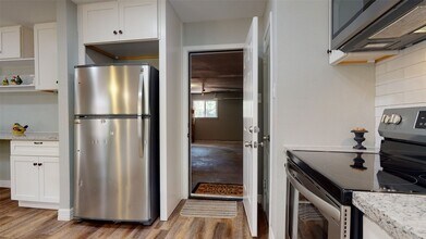 Building Photo - 14246 FM1314