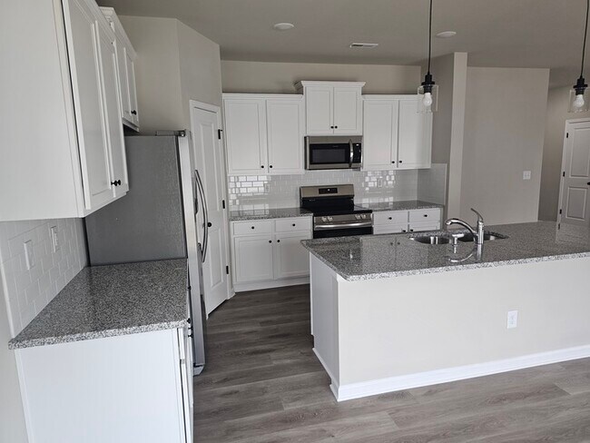 Building Photo - 4220 Stoneygreen Ln