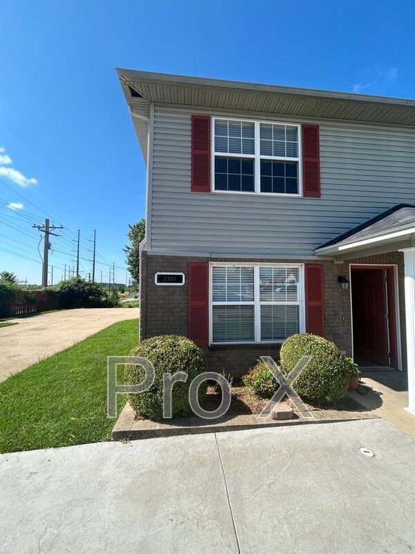 Primary Photo - 3301 SW Victoria Pl