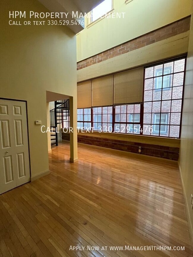 Foto del edificio - 2404 Prospect Ave E