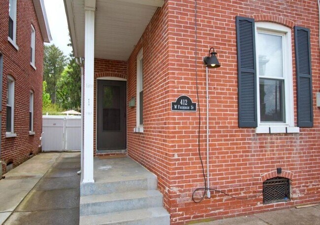 Foto del edificio - 412 W Frederick St
