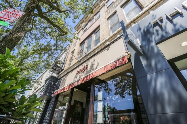 Building Photo - 515 Bloomfield Ave