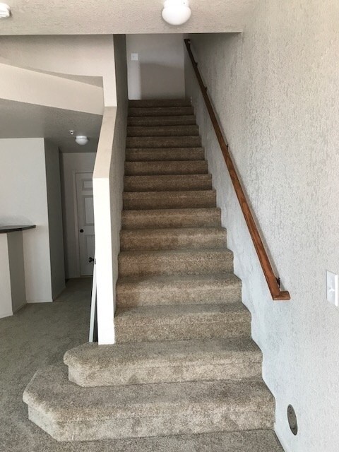 Foto del edificio - El Dorado Condo Available for RENT